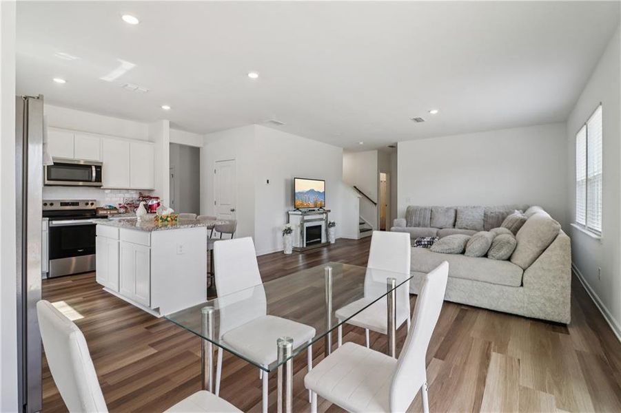 Furnished interior view inside a new home in , Gainesville (Image 12).