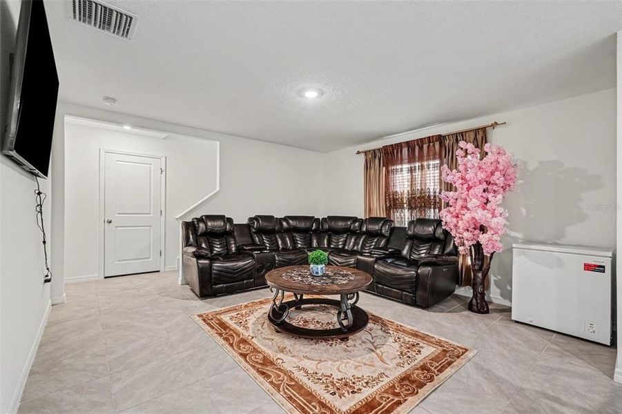 Furnished interior view inside a new home in , Plant City (Image 13). Furnished interior view inside a new home in , Plant City (Image 13).