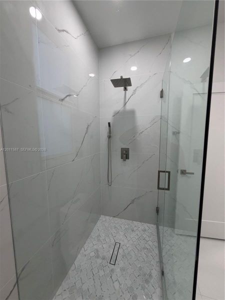 Close-up of interior finishes inside a home in , Lehigh Acres (Image 11).