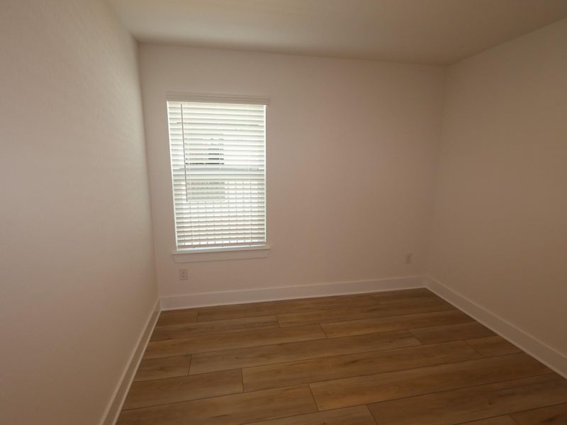 Spacious, unfurnished interior of a new home in Lago Mar, Santa Fe (Image 27).