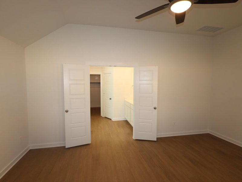Spacious, unfurnished interior of a new home in Moran Ranch, Willis (Image 26).