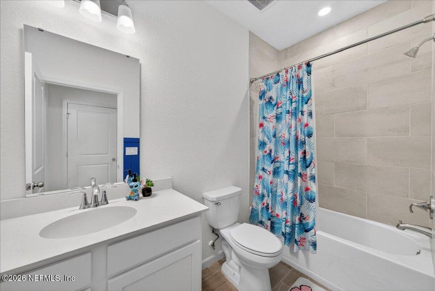 Furnished interior view inside a new home in , Jacksonville (Image 8).