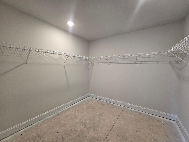 Spacious, unfurnished interior of a new home in Waters Edge, Mansfield (Image 26).