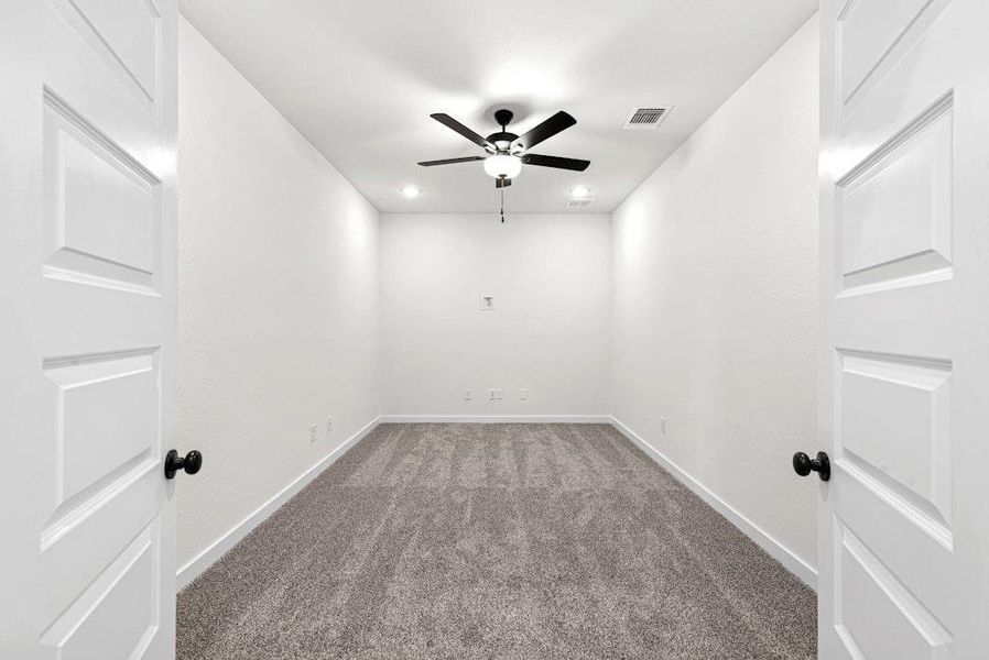 Spacious, unfurnished interior of a new home in University Heights, Round Rock (Image 16).