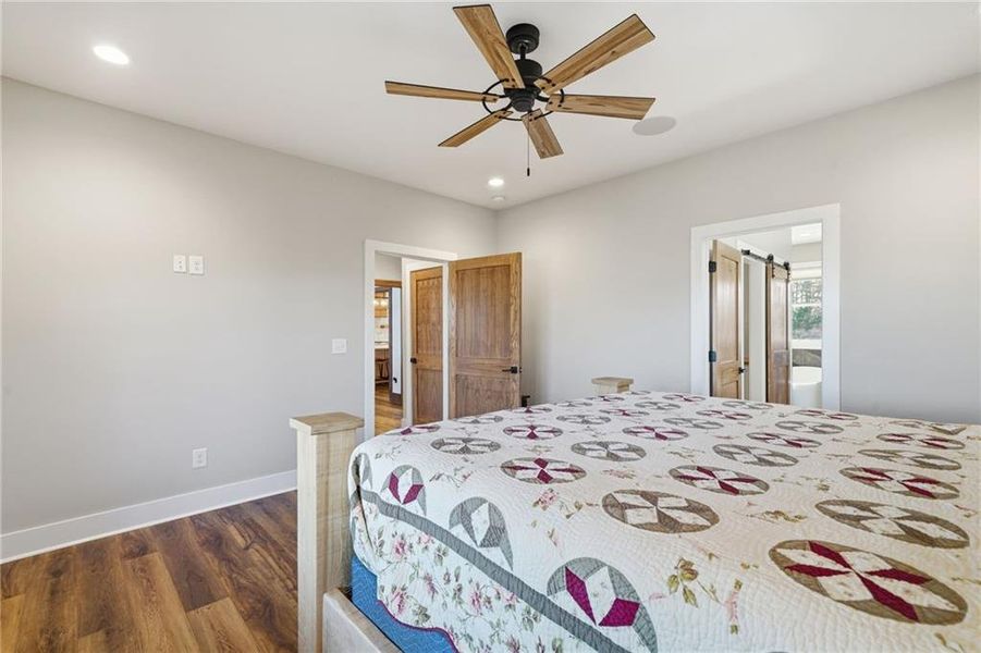 Furnished interior view inside a new home in , Jasper (Image 15).