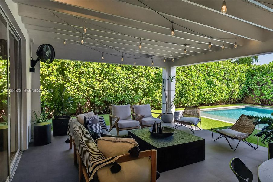 Exterior details and patio area of a home in , Miami (Image 23).