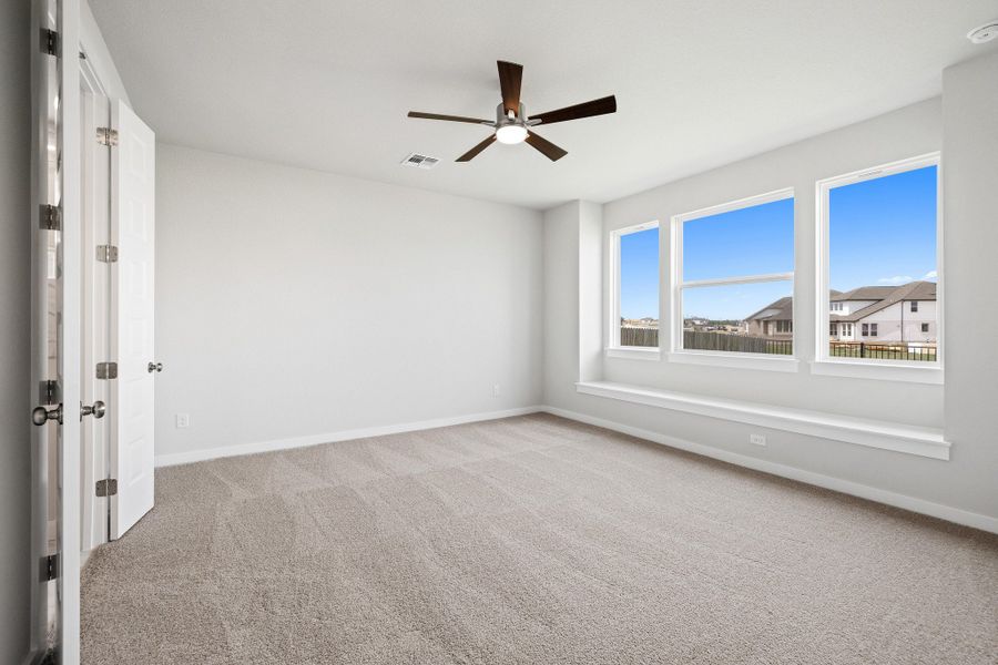 Spacious, unfurnished interior of a new home in Santa Rita Ranch, Liberty Hill (Image 23).