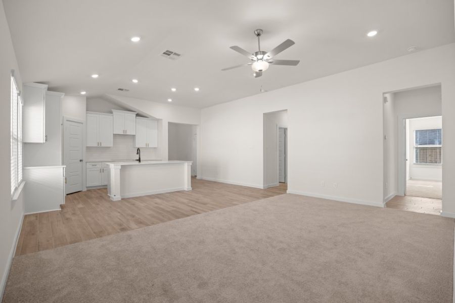 Spacious, unfurnished interior of a new home in Ashland, Houston (Image 16).