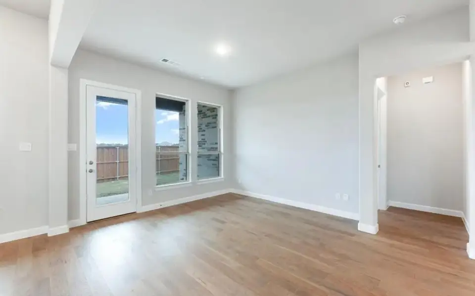 Representative unfurnished interior of a home built from the Santa Barbara by CastleRock Communities in Lakesong, Grand Prairie (Image 18).