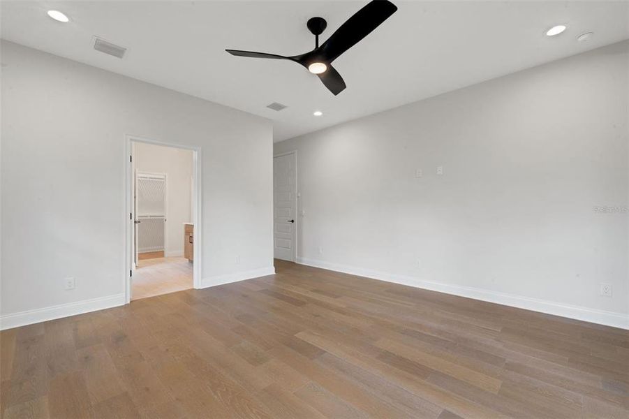 Spacious, unfurnished interior of a new home in , Lakeland (Image 20). Spacious, unfurnished interior of a new home in , Lakeland (Image 20).