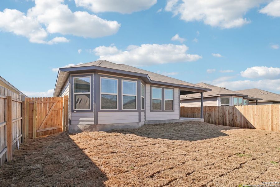 Exterior details and patio area of a home in Catalina, Converse (Image 22).