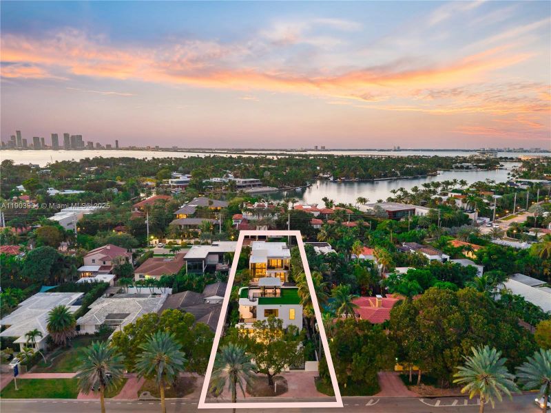 Front exterior of a new home in , Miami Beach, FL, highlighting curb appeal (Image 27).