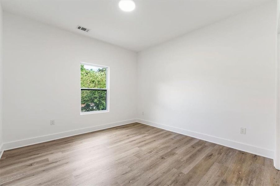 Spacious, unfurnished interior of a new home in , Fairburn (Image 23).