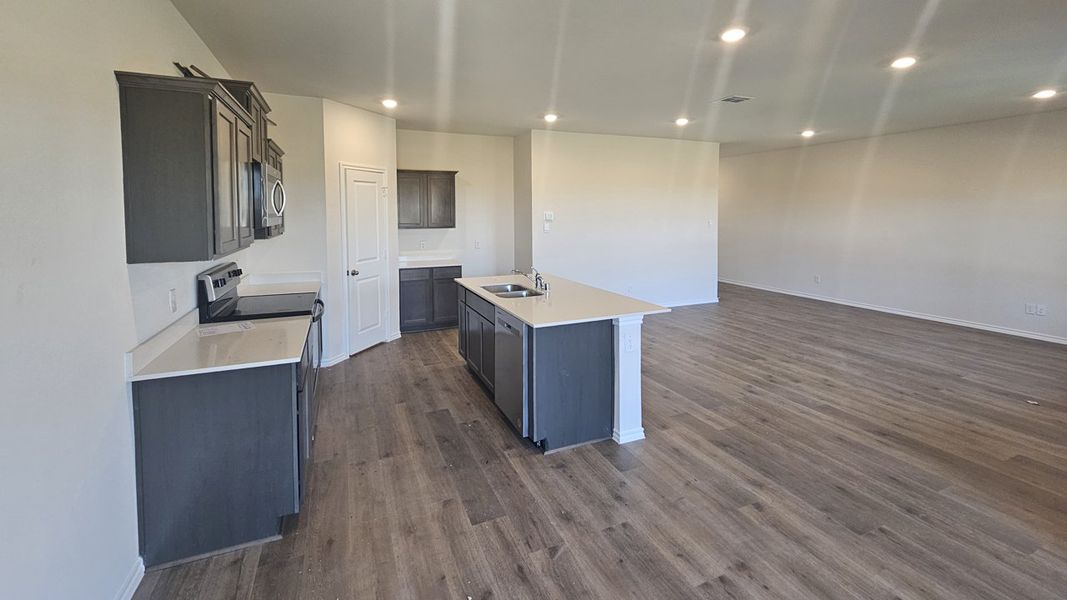 Representative furnished interior of a home built from the NICOLE by D.R. Horton in Northspur, Forney (Image 6). Representative furnished interior of a home built from the NICOLE by D.R. Horton in Northspur, Forney (Image 6).