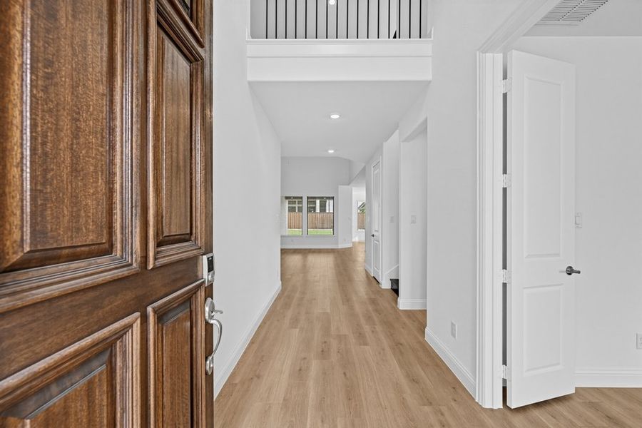 Spacious, unfurnished interior of a new home in The Ridge at Northlake, Northlake (Image 30). Spacious, unfurnished interior of a new home in The Ridge at Northlake, Northlake (Image 30).
