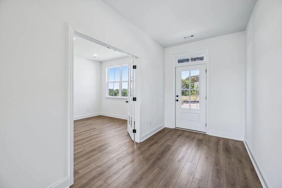 Spacious, unfurnished interior of a new home in Willow Landing, Mount Juliet (Image 16).