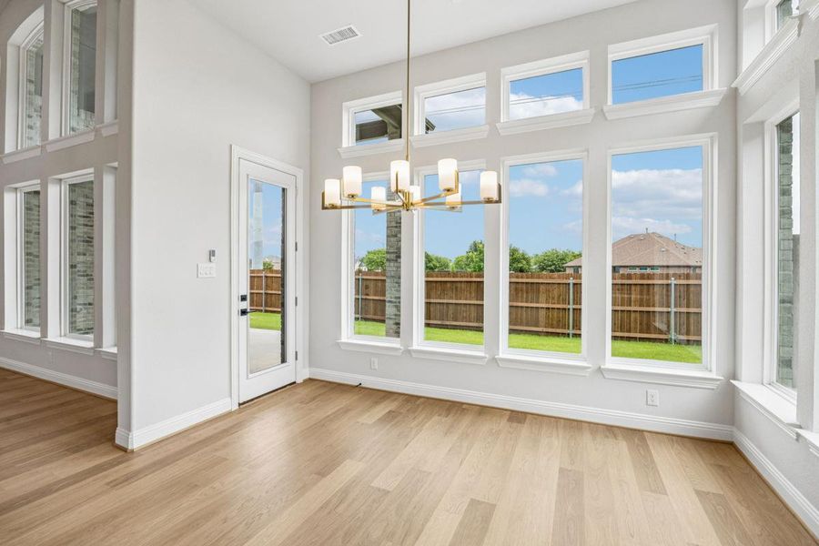 Spacious, unfurnished interior of a new home in Cedar Ridge Estates, Grand Prairie (Image 21).