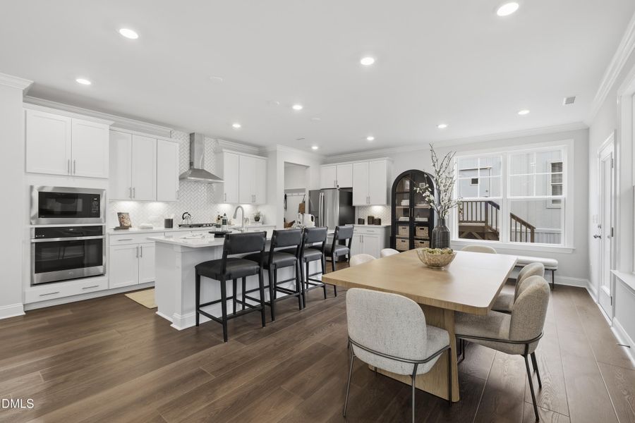 SUN_ShawRidge_Pic_EastmanIII_QMI_3_Kitch