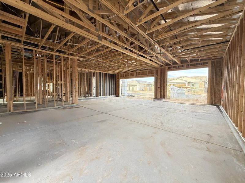 010.1 4 car tandem garaged