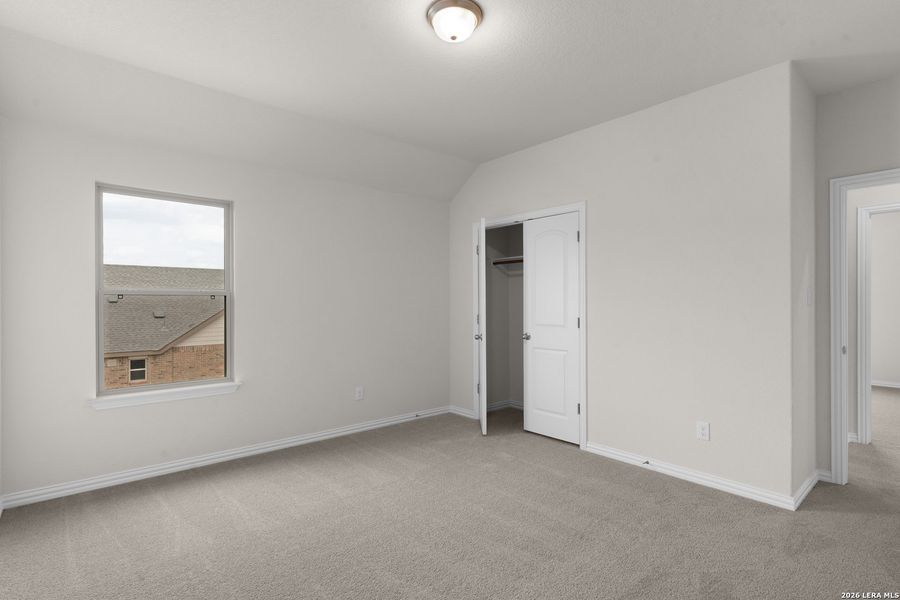 Spacious, unfurnished interior of a new home in Clear Creek, New Braunfels (Image 16).