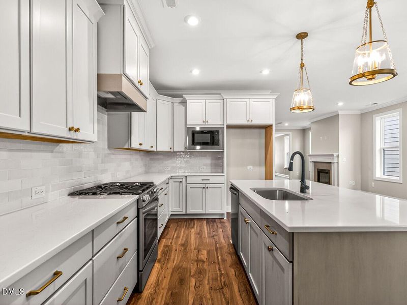 015-1280x960-kitchen