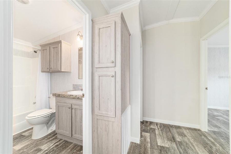 Furnished interior view inside a new home in , Ocala (Image 9).