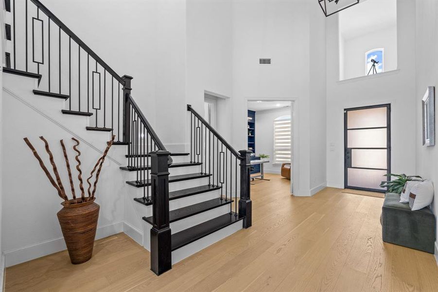 Furnished interior view inside a new home in Star Trail, Prosper (Image 25).