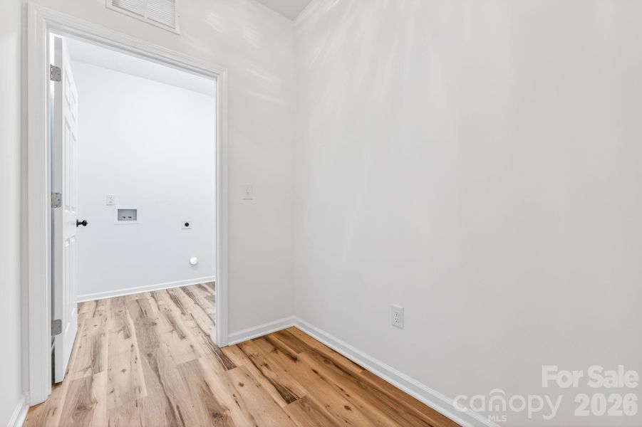 Spacious, unfurnished interior of a new home in , Shelby (Image 19).