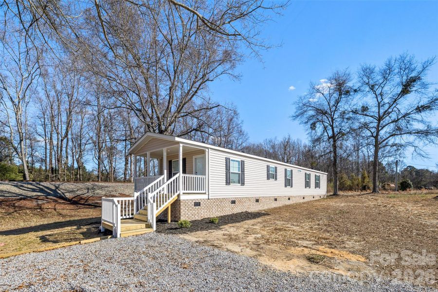 Exterior details and patio area of a home in , Heath Springs (Image 20).