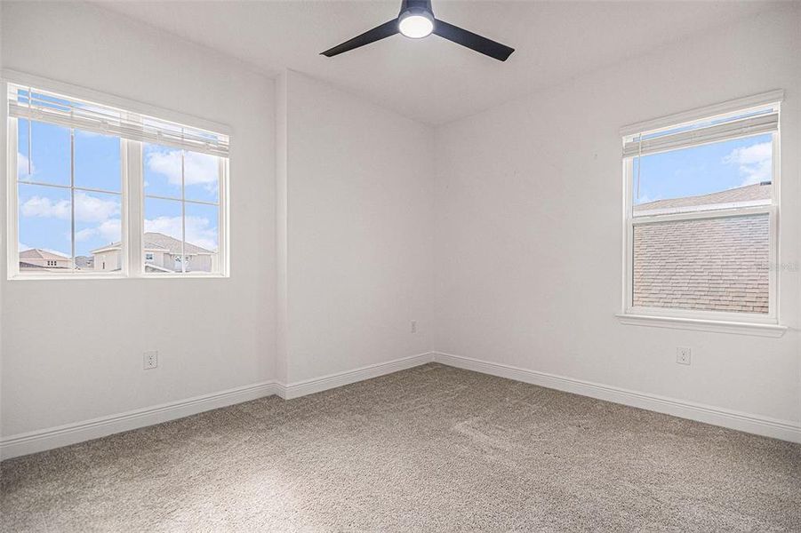 Spacious, unfurnished interior of a new home in Hills of Minneola, Minneola (Image 32).