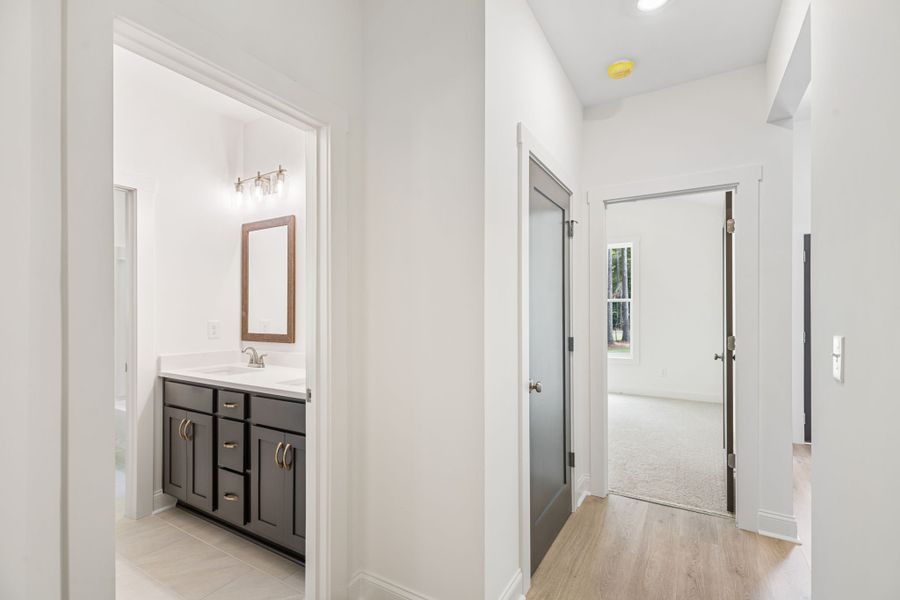 Image 70 of a home in Flint Farms.