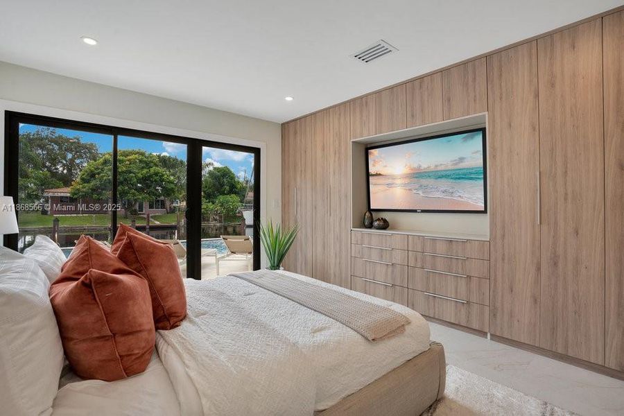 Furnished interior view inside a new home in , Fort Lauderdale (Image 26). Furnished interior view inside a new home in , Fort Lauderdale (Image 26).