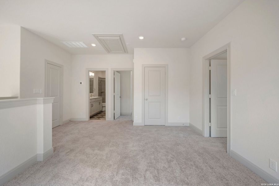 Spacious, unfurnished interior of a new home in Windsong - Legacy Series, Boerne (Image 55).