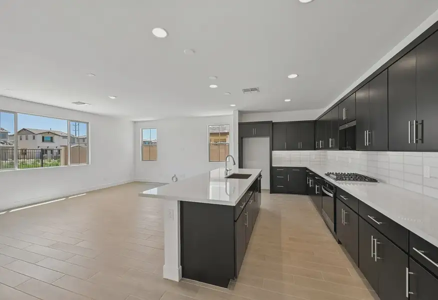 Kitchen - 8 of 14
