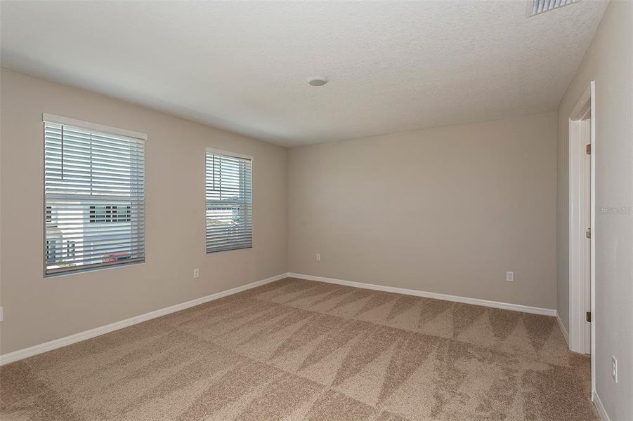 Spacious, unfurnished interior of a new home in Two Rivers, Zephyrhills (Image 15).