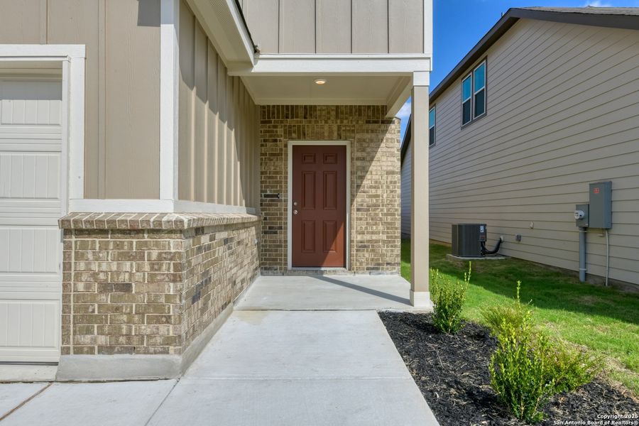 Exterior details and patio area of a home in Meadows at Hennersby Hollow 40's, San Antonio (Image 4). Exterior details and patio area of a home in Meadows at Hennersby Hollow 40's, San Antonio (Image 4).