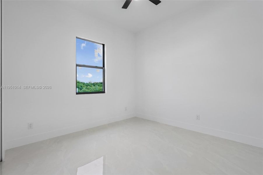 Spacious, unfurnished interior of a new home in , Lehigh Acres (Image 27).