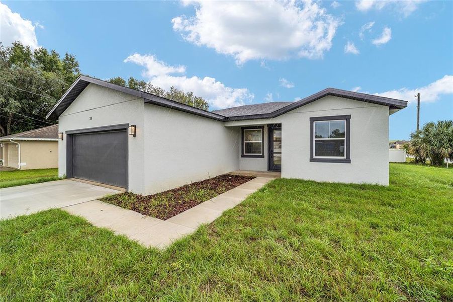 Exterior details and patio area of a home in , Ocala (Image 20). Exterior details and patio area of a home in , Ocala (Image 20).
