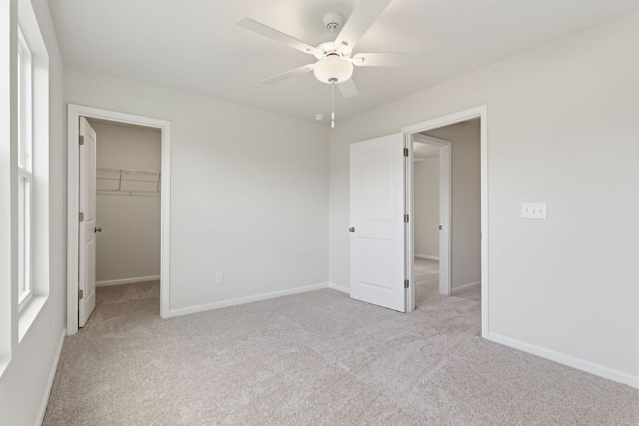 Spacious, unfurnished interior of a new home in Piper Creek, Newton (Image 40).