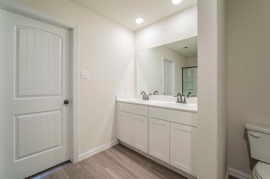 Edited_404_Rose_Ave_8 Edited_404_Rose_Ave_8