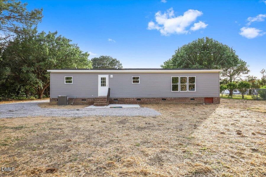07-5737 Lloyd Rd-7