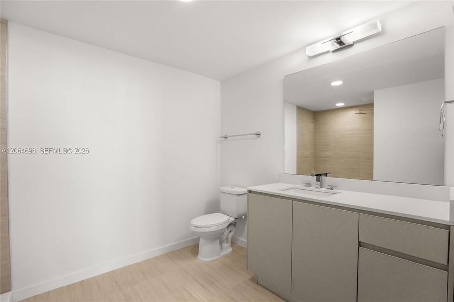Furnished interior view inside a new home in , Orlando (Image 13).