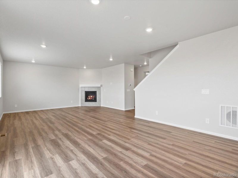 Spacious, unfurnished interior of a new home in Buffalo Highlands: The Canyon Collection, Commerce City (Image 13). Spacious, unfurnished interior of a new home in Buffalo Highlands: The Canyon Collection, Commerce City (Image 13).