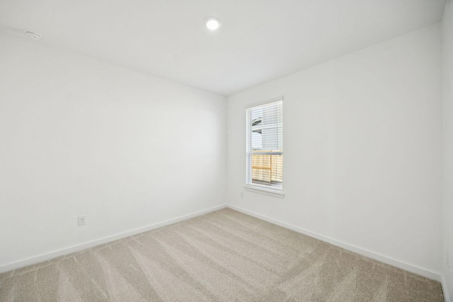 Spacious, unfurnished interior of a new home in Windcress, Cove (Image 19).