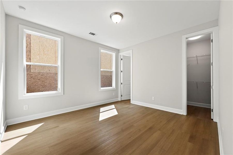 Spacious, unfurnished interior of a new home in Cresswind Georgia at Twin Lakes, Hoschton (Image 34).