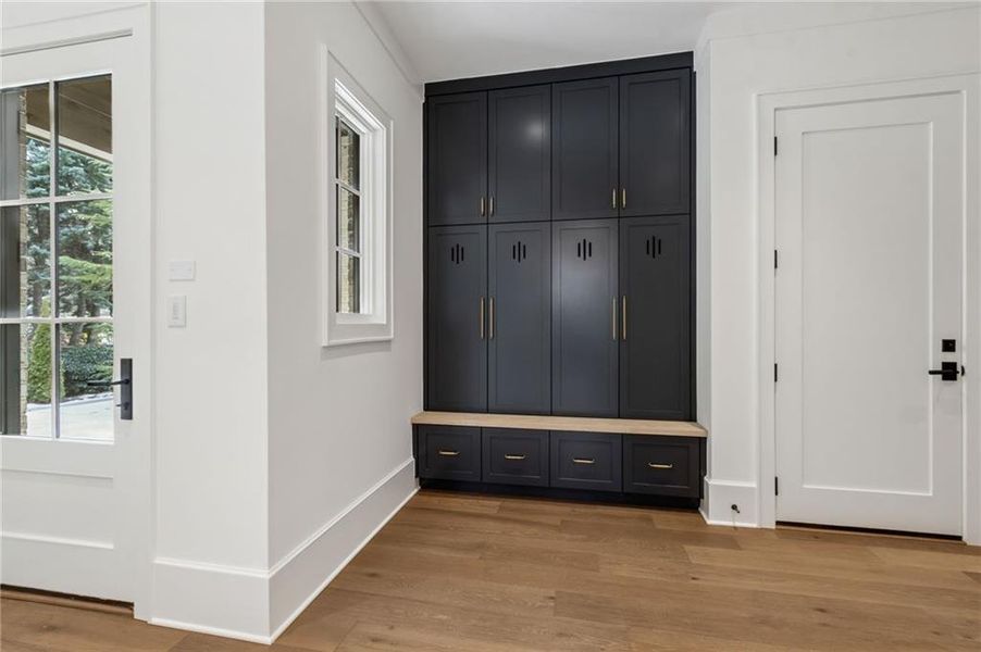 Image 98 of a home in .