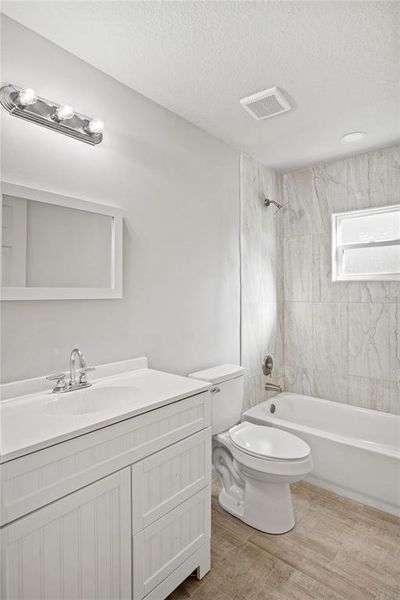 Furnished interior view inside a new home in , Okeechobee (Image 13).