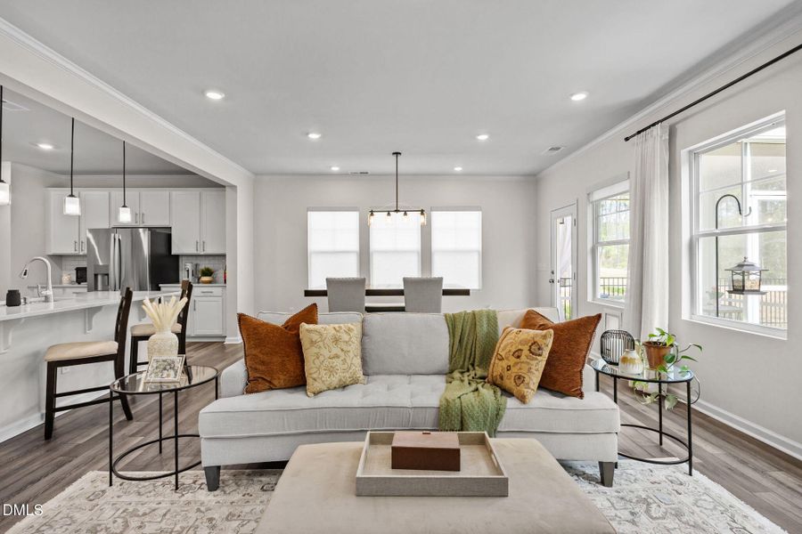 large-019d7230-33f7-708d-a4d7-6210311e6c large-019d7230-33f7-708d-a4d7-6210311e6c