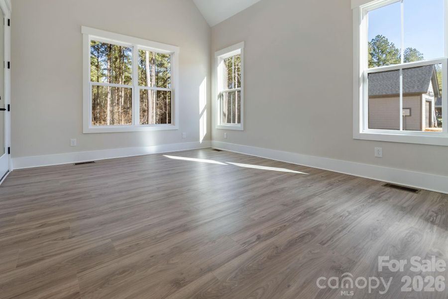 Spacious, unfurnished interior of a new home in , Rock Hill (Image 20).
