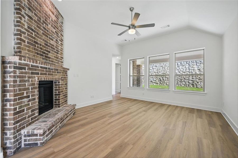 4289SantuaryROYCA008